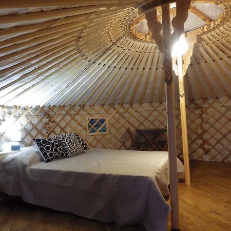La Cera Farm Camping B&B Санта Тереза Галура Екстериор снимка