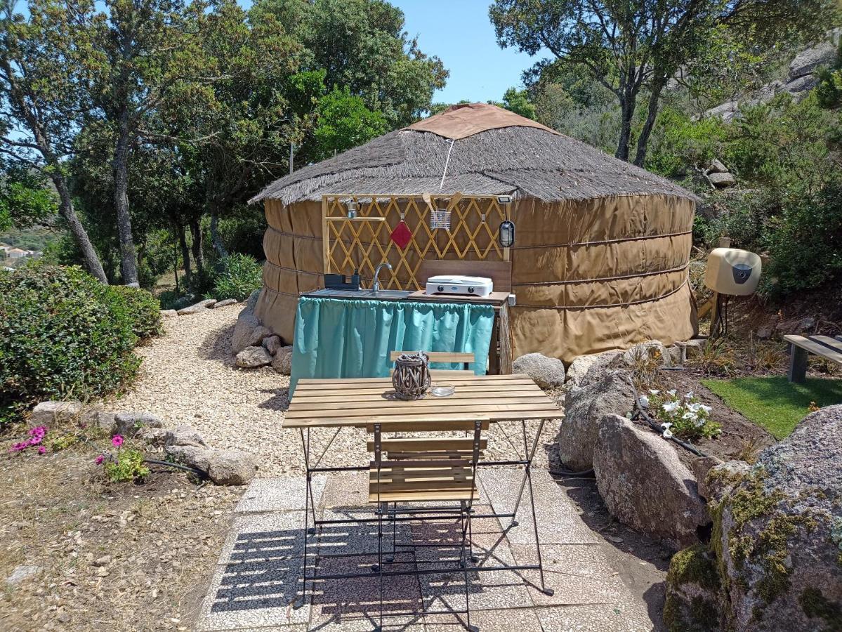 La Cera Farm Camping B&B Санта Тереза Галура Екстериор снимка