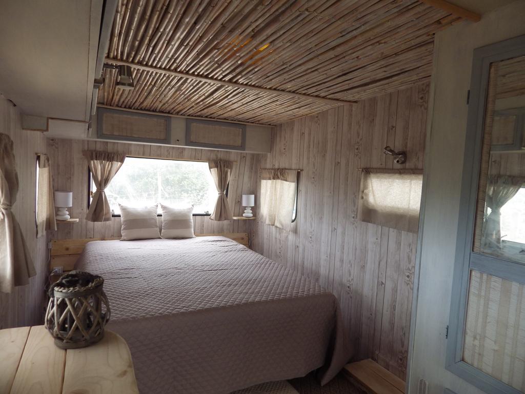 La Cera Farm Camping B&B Санта Тереза Галура Екстериор снимка